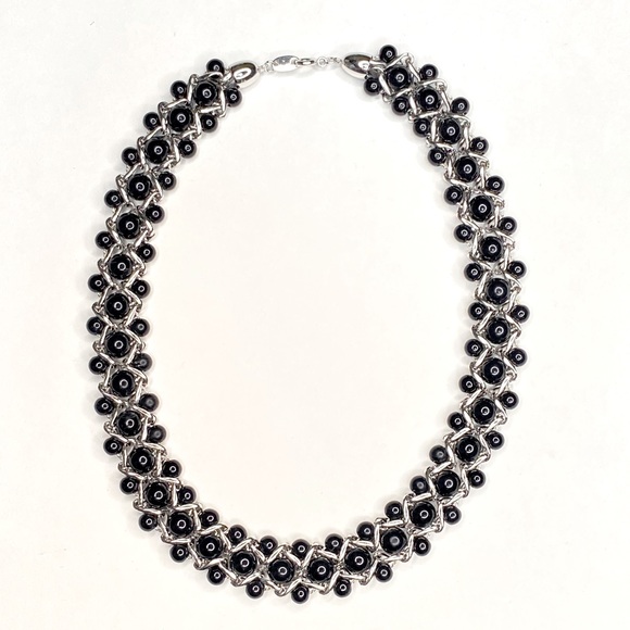 🔴 90s Trifari TM Vintage Beaded Choker Necklace - Picture 3 of 6